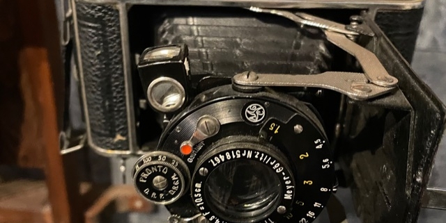 Bild på en gammal kamera